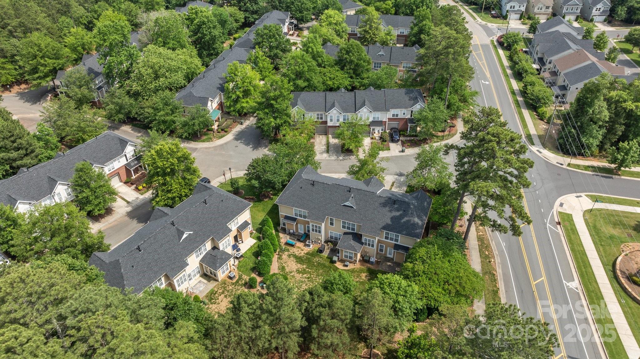 Coventry Court Townhomes - Residential