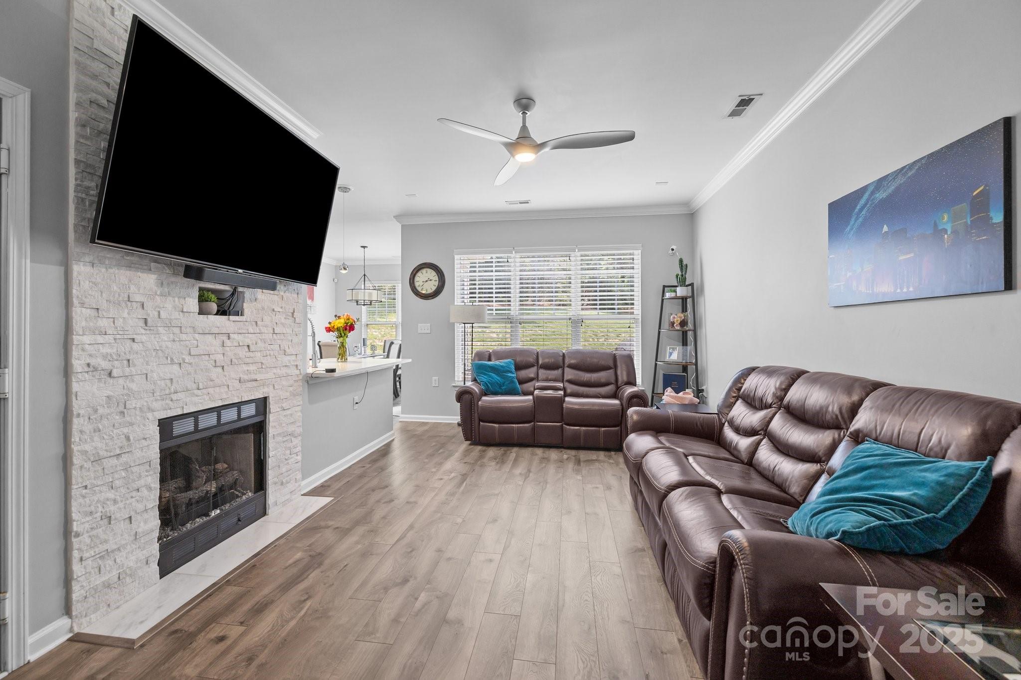 15432 Coventry Court Lane