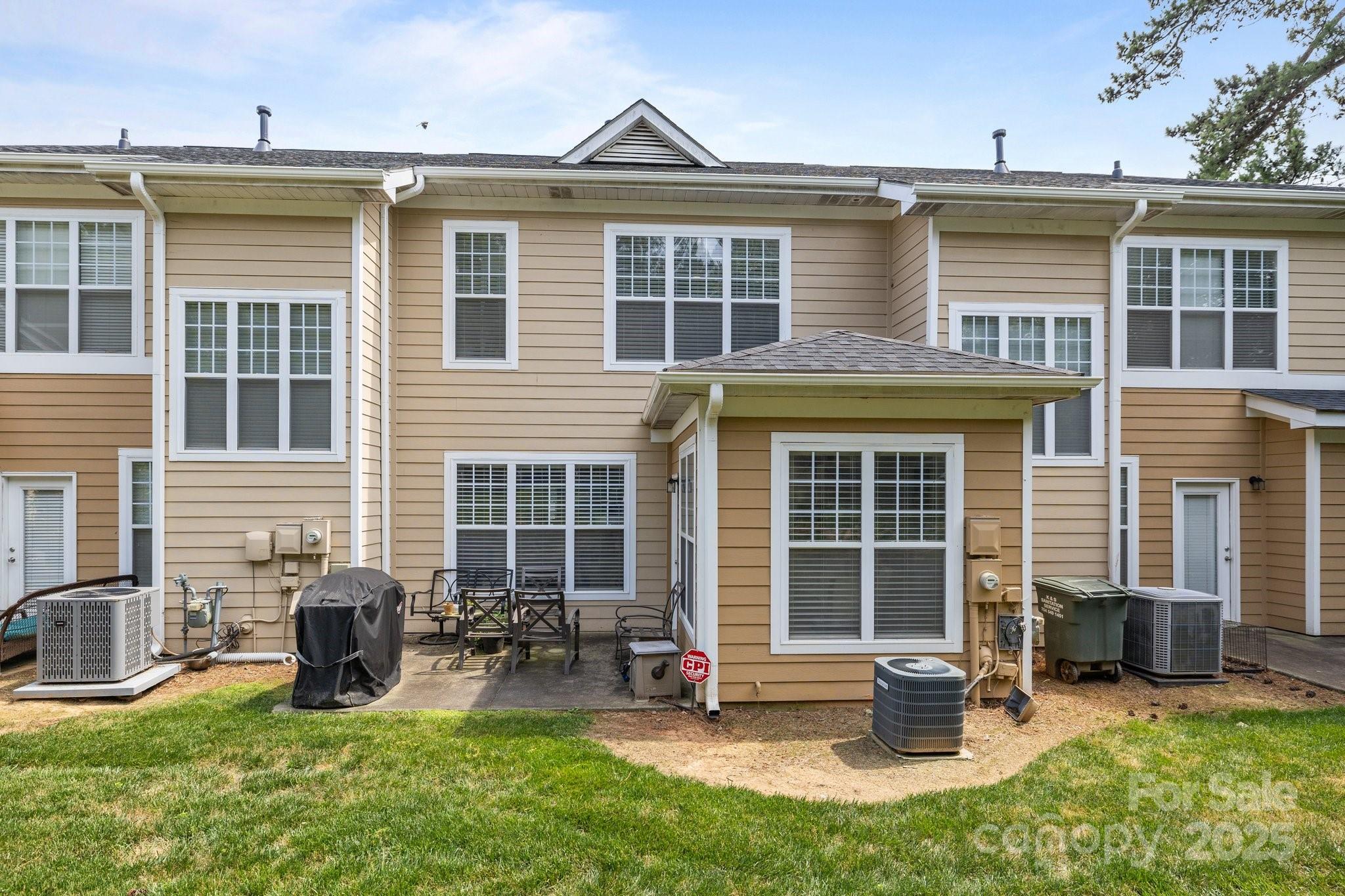 Coventry Court Townhomes - Residential