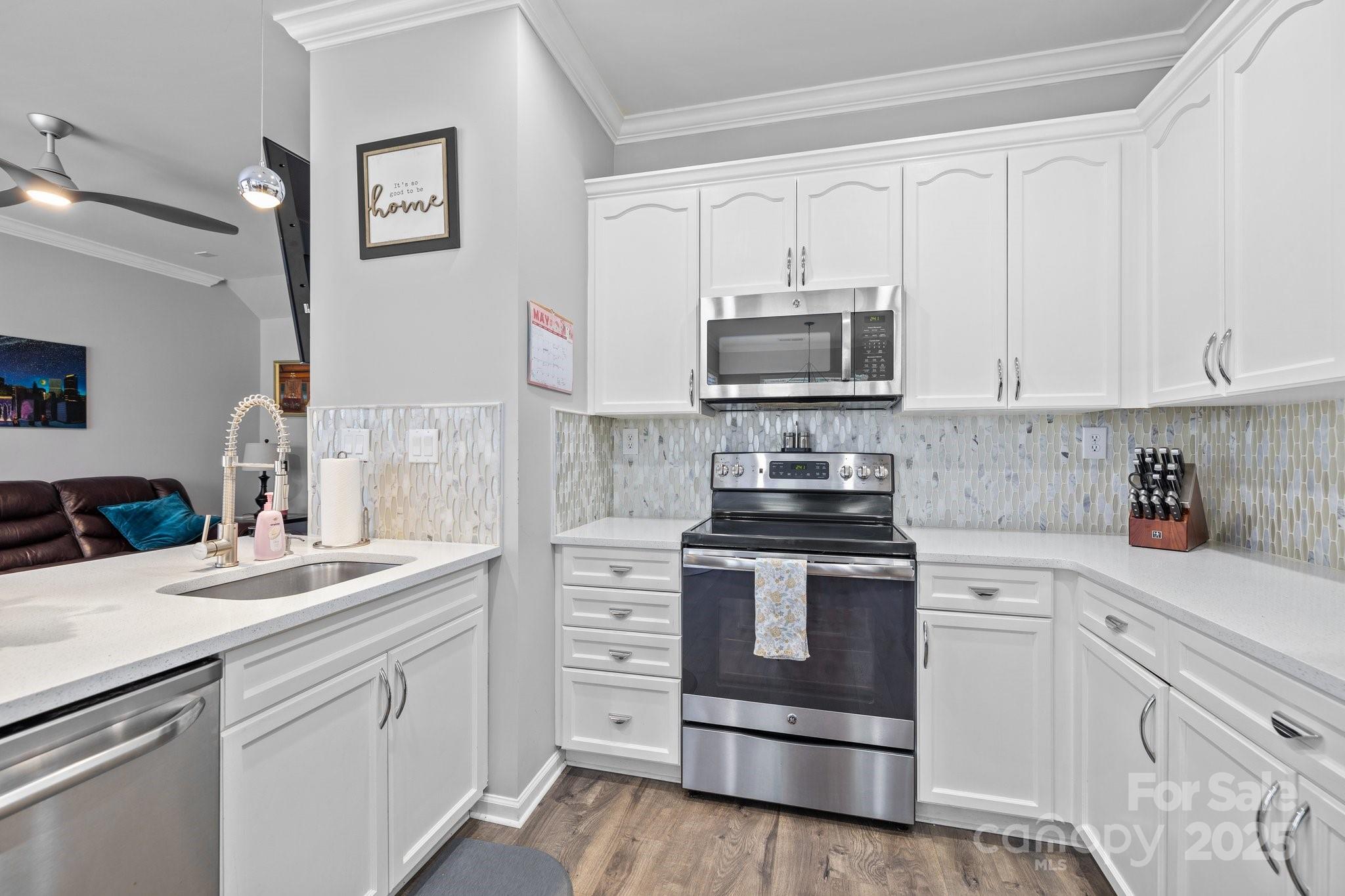 Coventry Court Townhomes - Residential