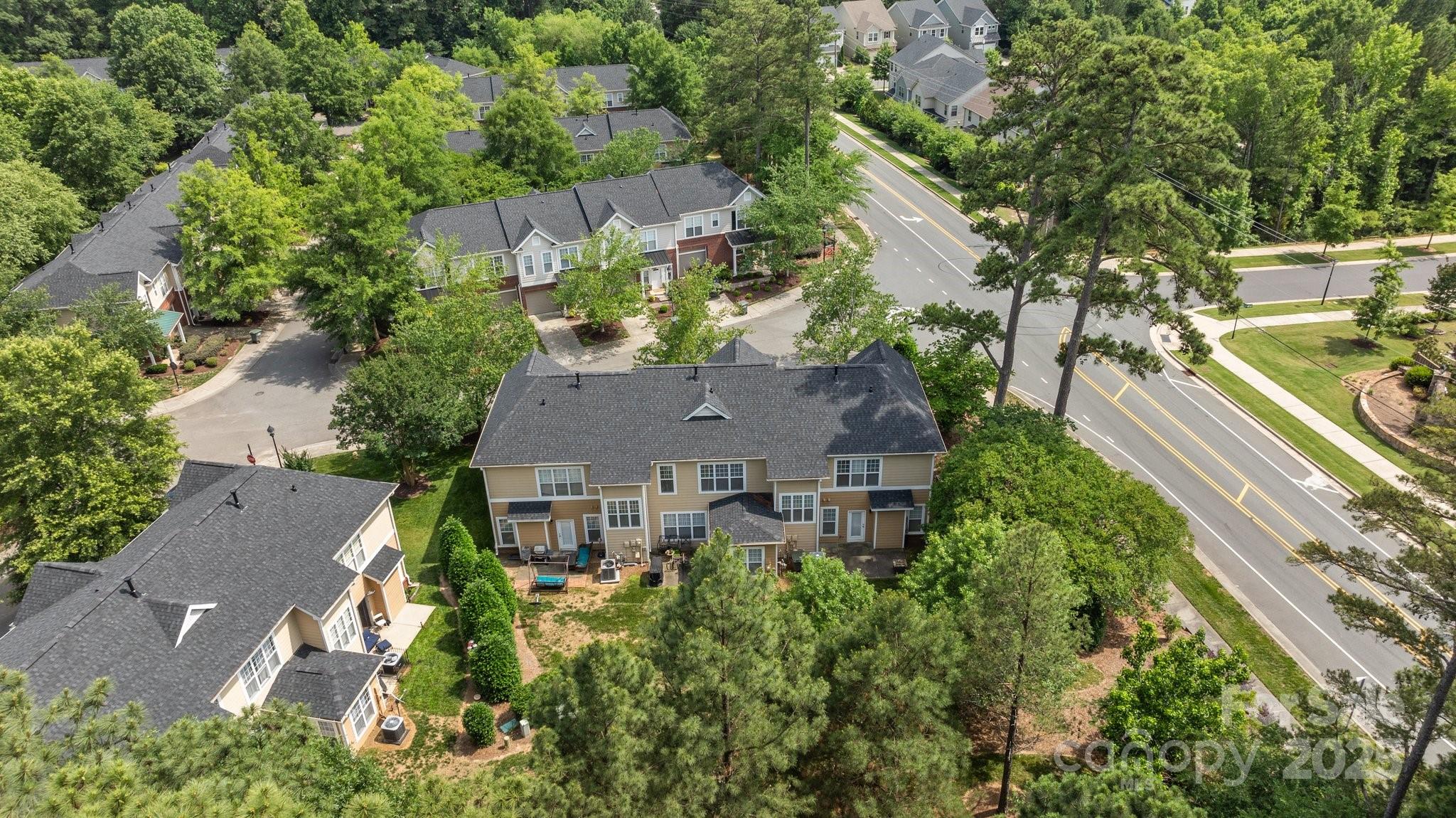 Coventry Court Townhomes - Residential