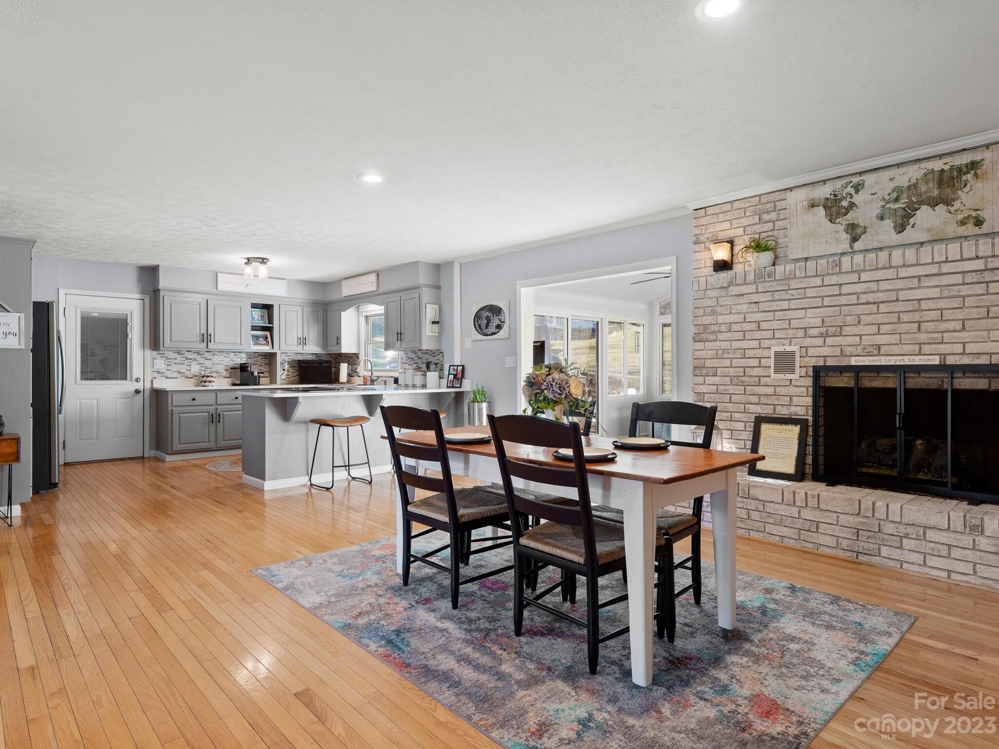 Twin Lakes - Residential