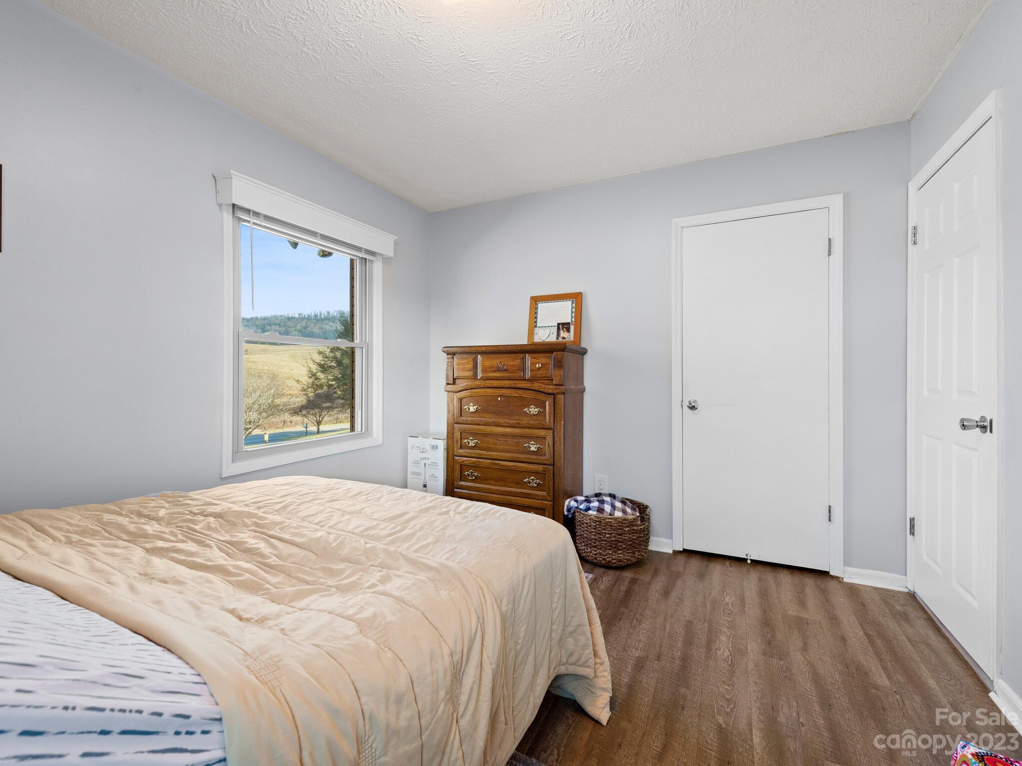 Twin Lakes - Residential