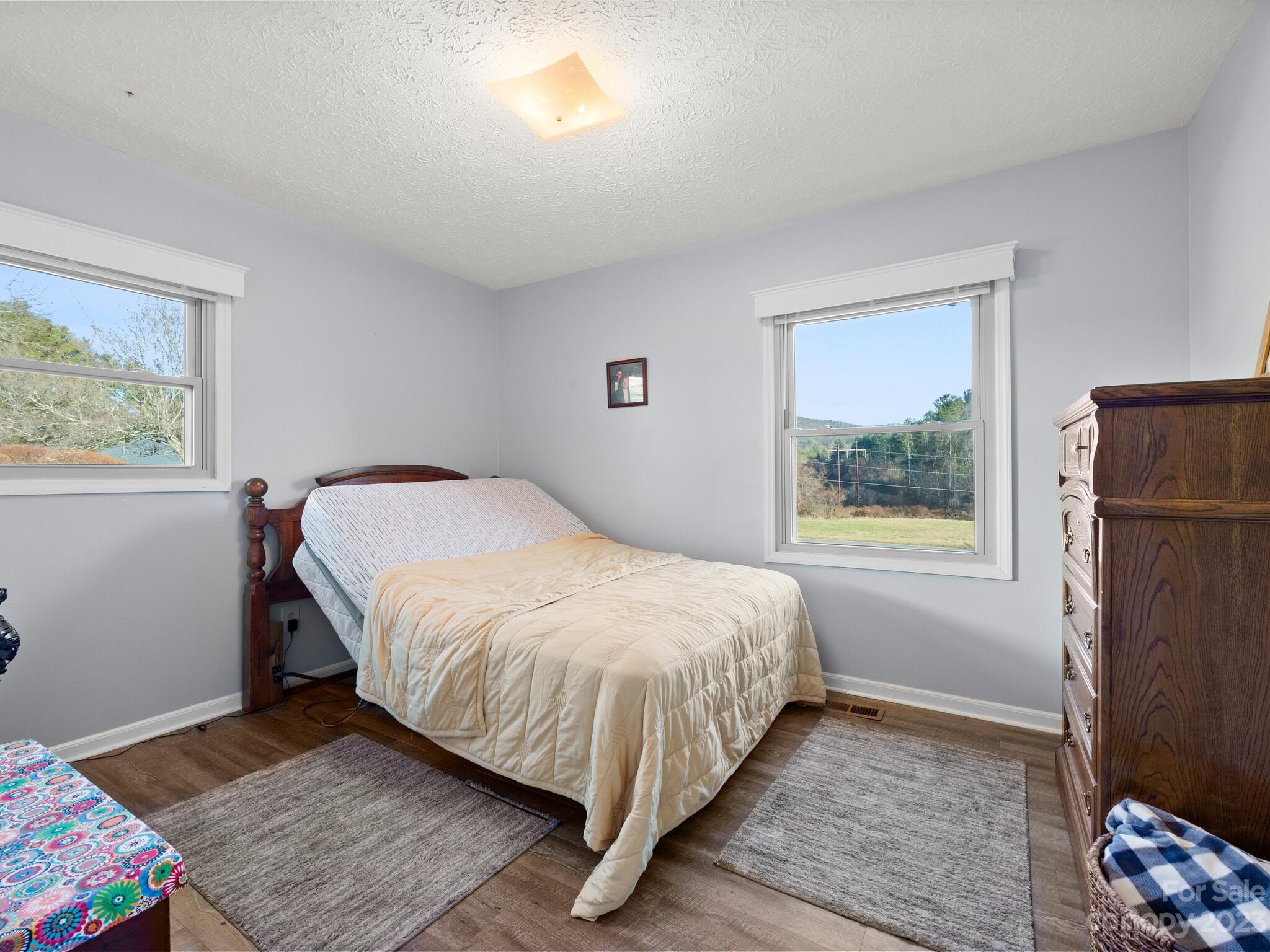 Twin Lakes - Residential