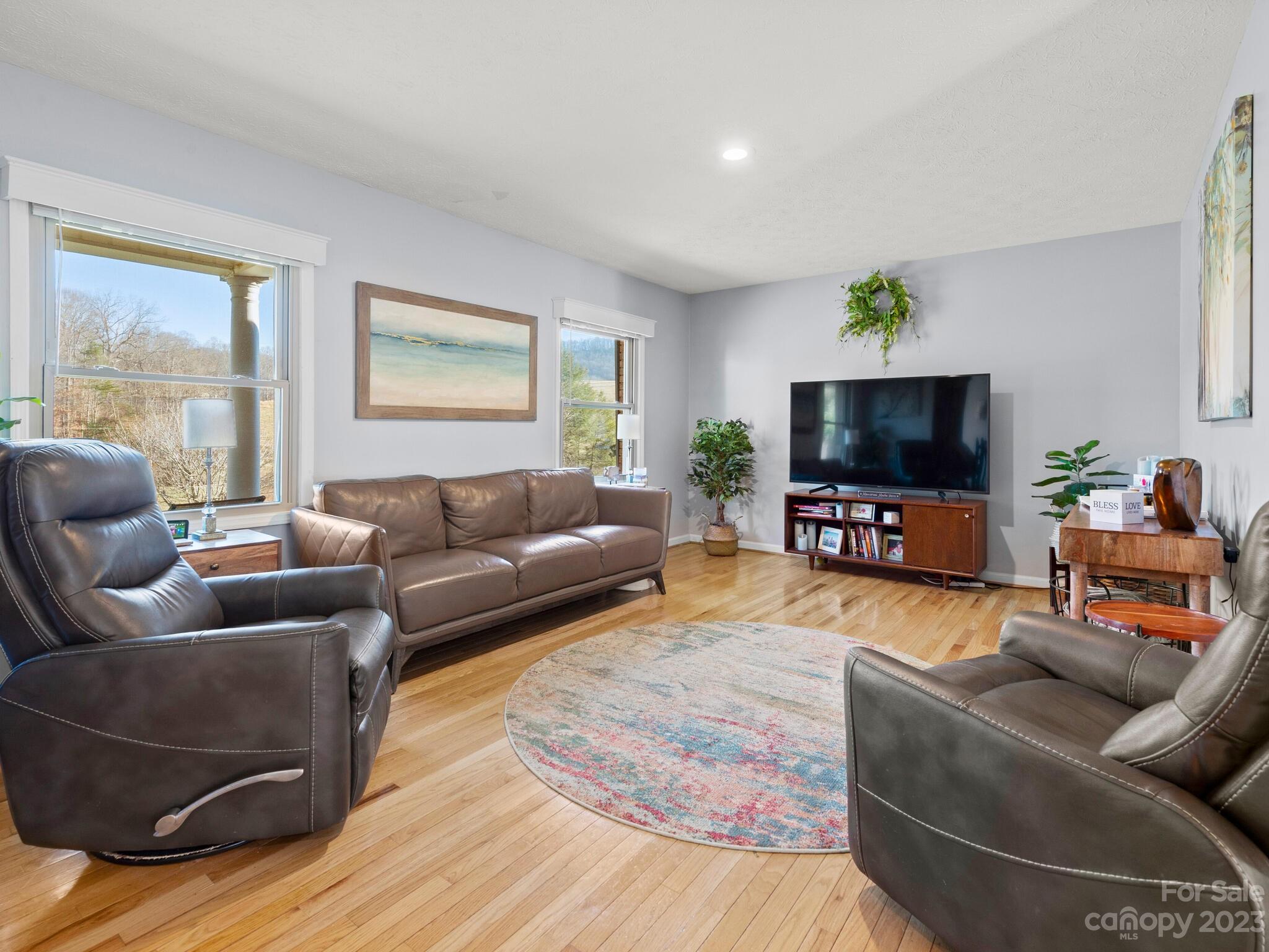 Twin Lakes - Residential