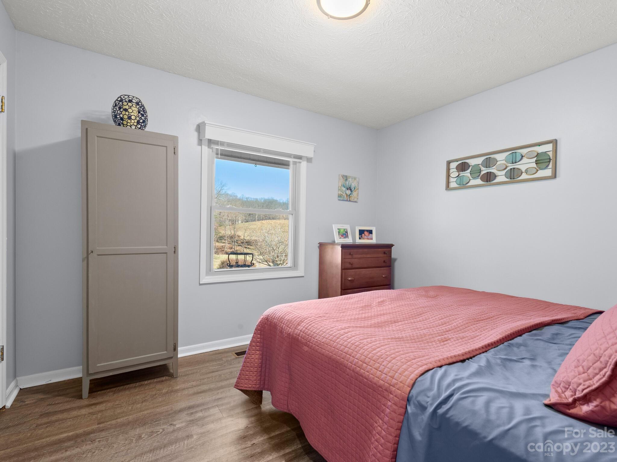 Twin Lakes - Residential