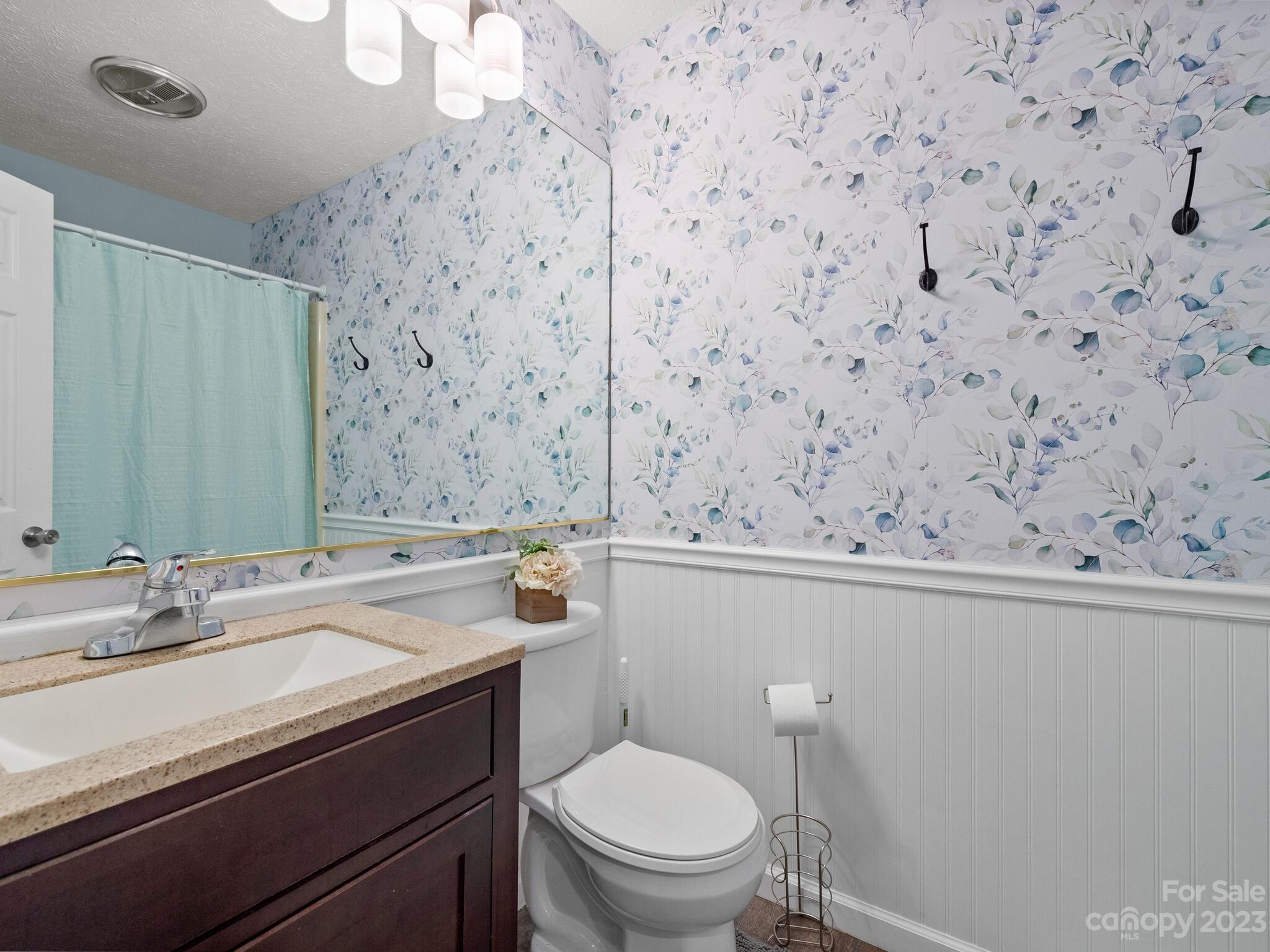 Twin Lakes - Residential