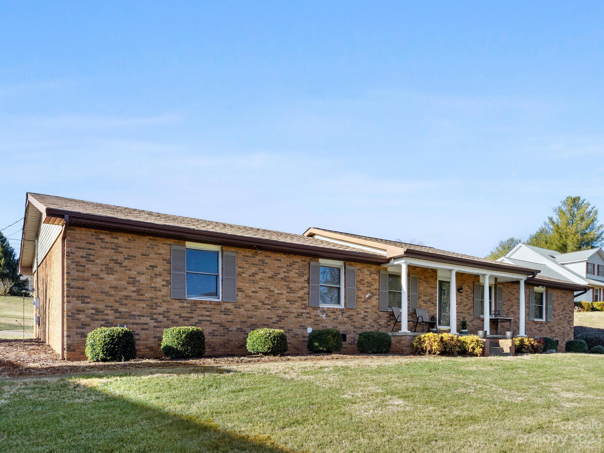 Twin Lakes - Residential