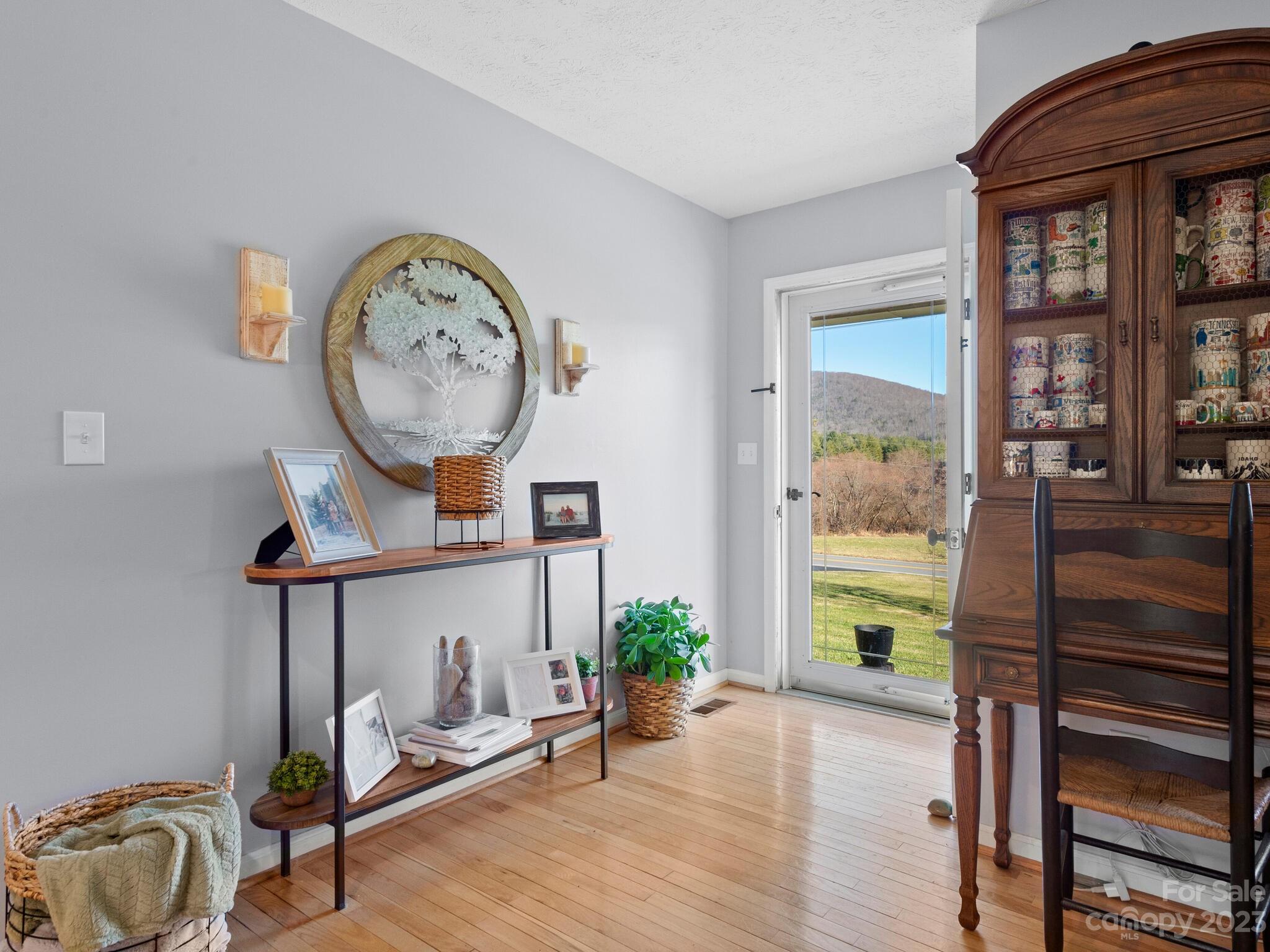 Twin Lakes - Residential