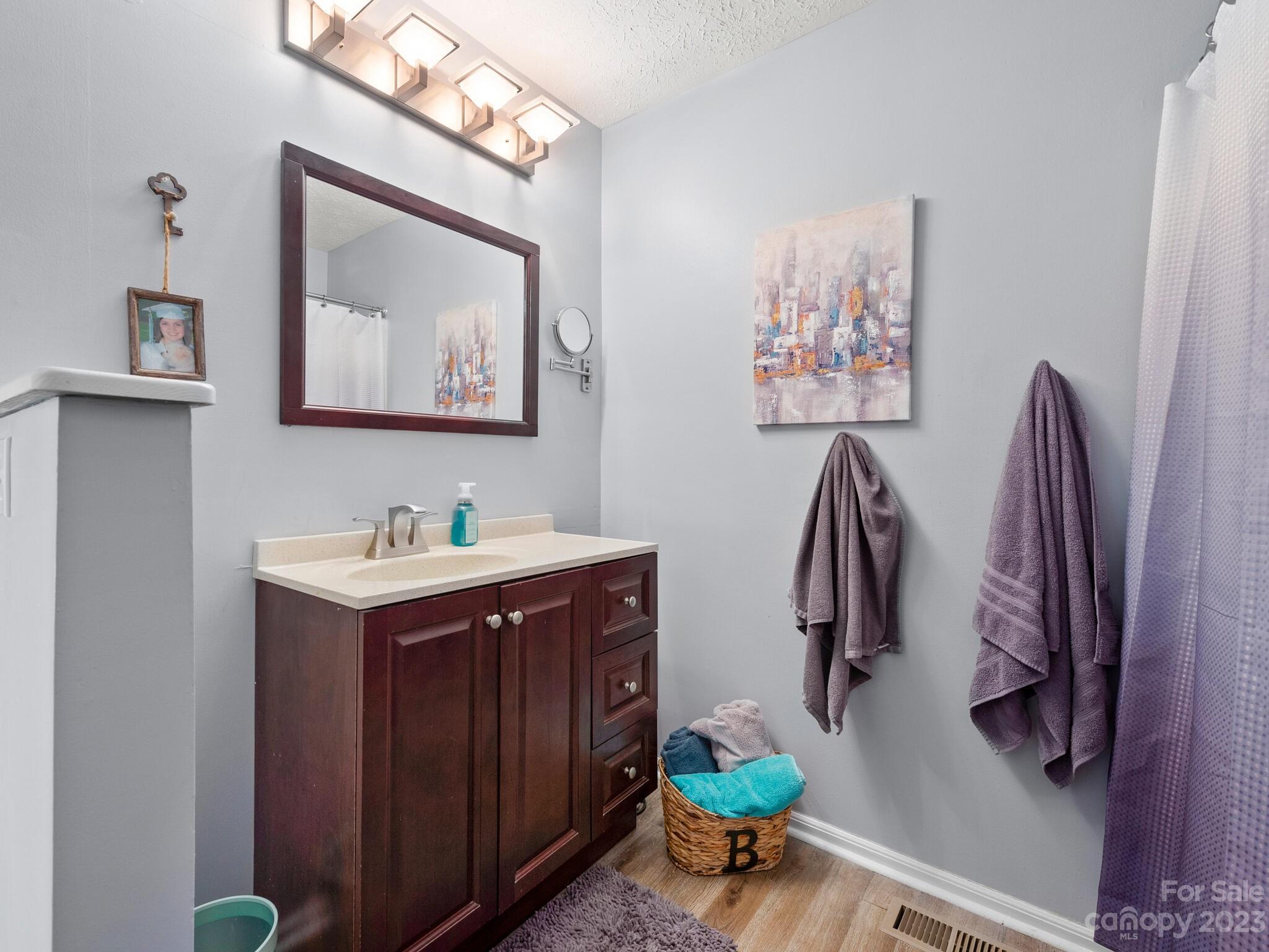 Twin Lakes - Residential