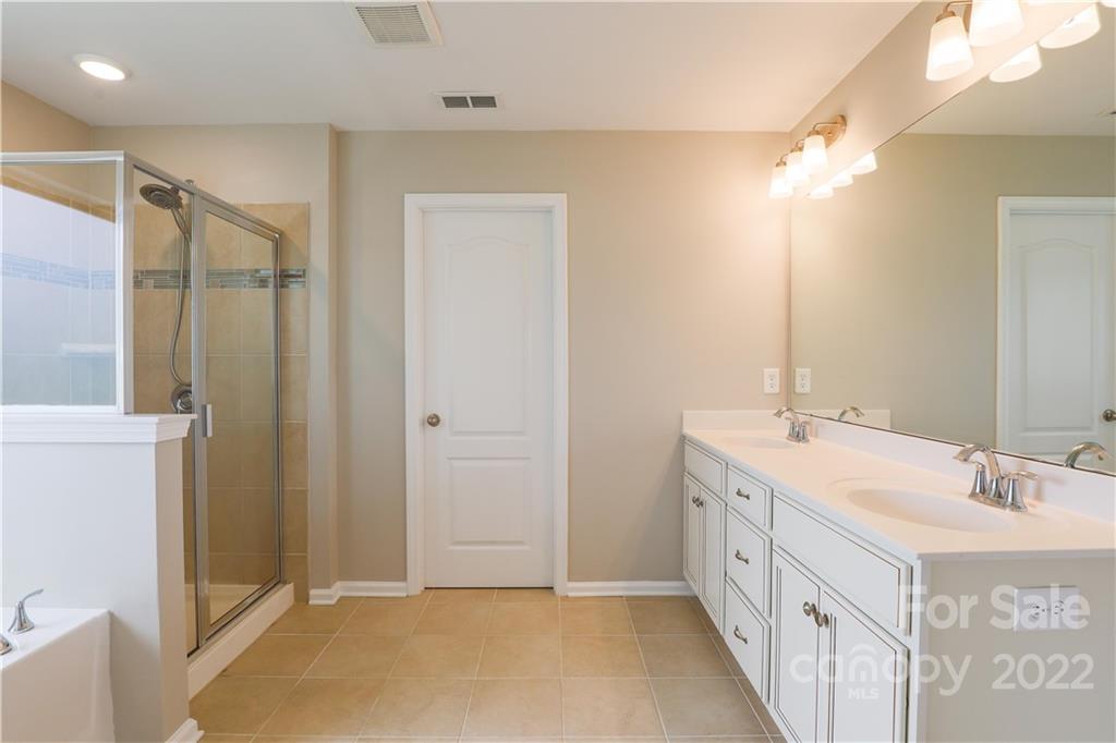 Falls Cove at Lake Norman - Residential