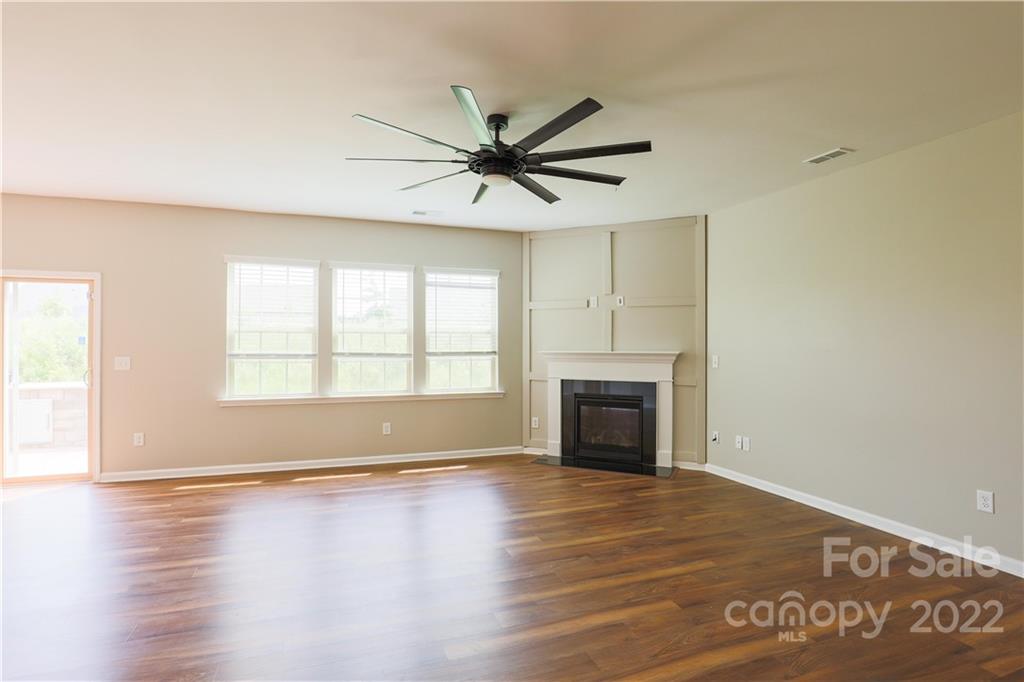 Falls Cove at Lake Norman - Residential