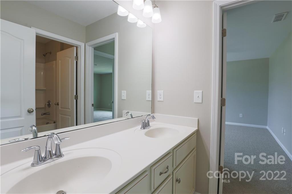 Falls Cove at Lake Norman - Residential