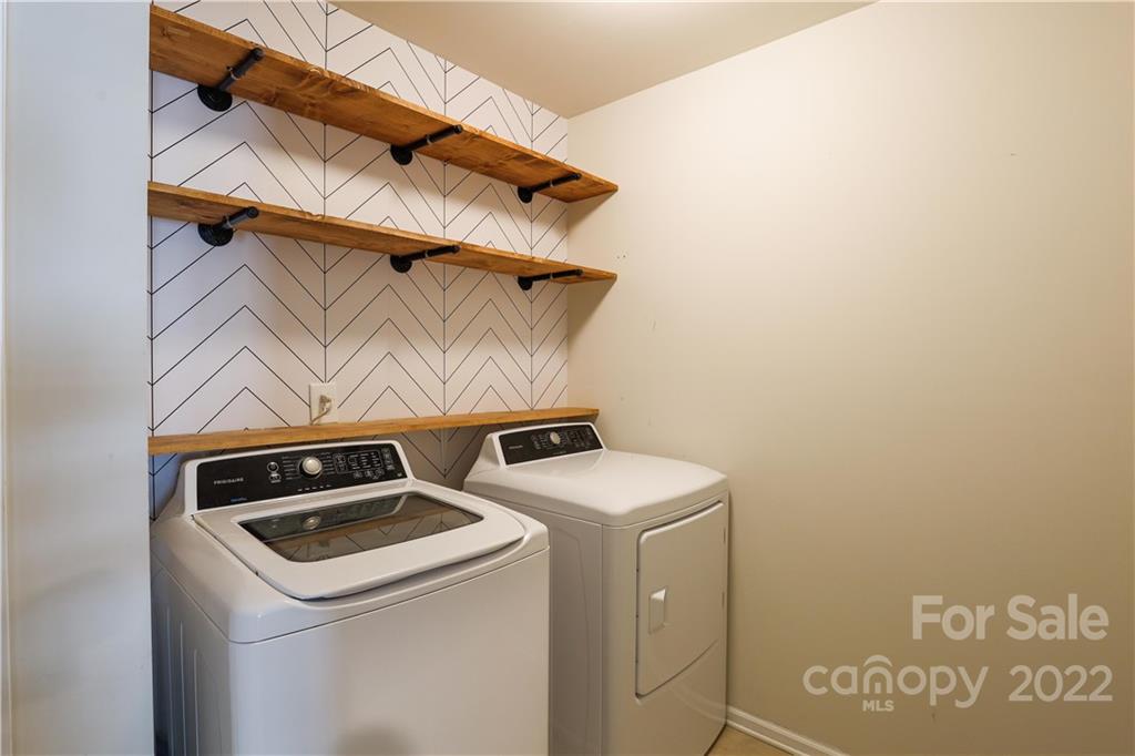 Falls Cove at Lake Norman - Residential