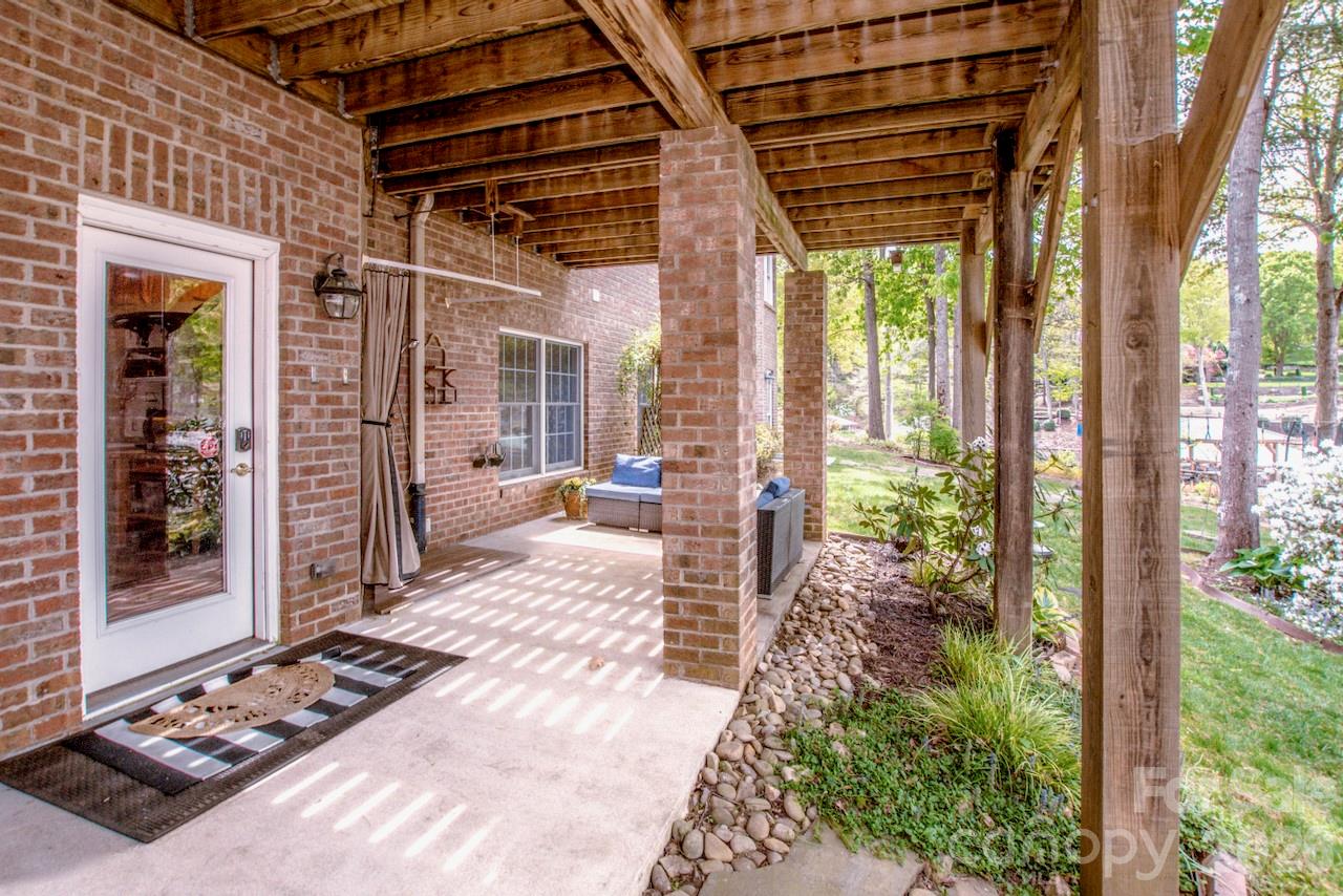 Pinnacle Shores - Residential