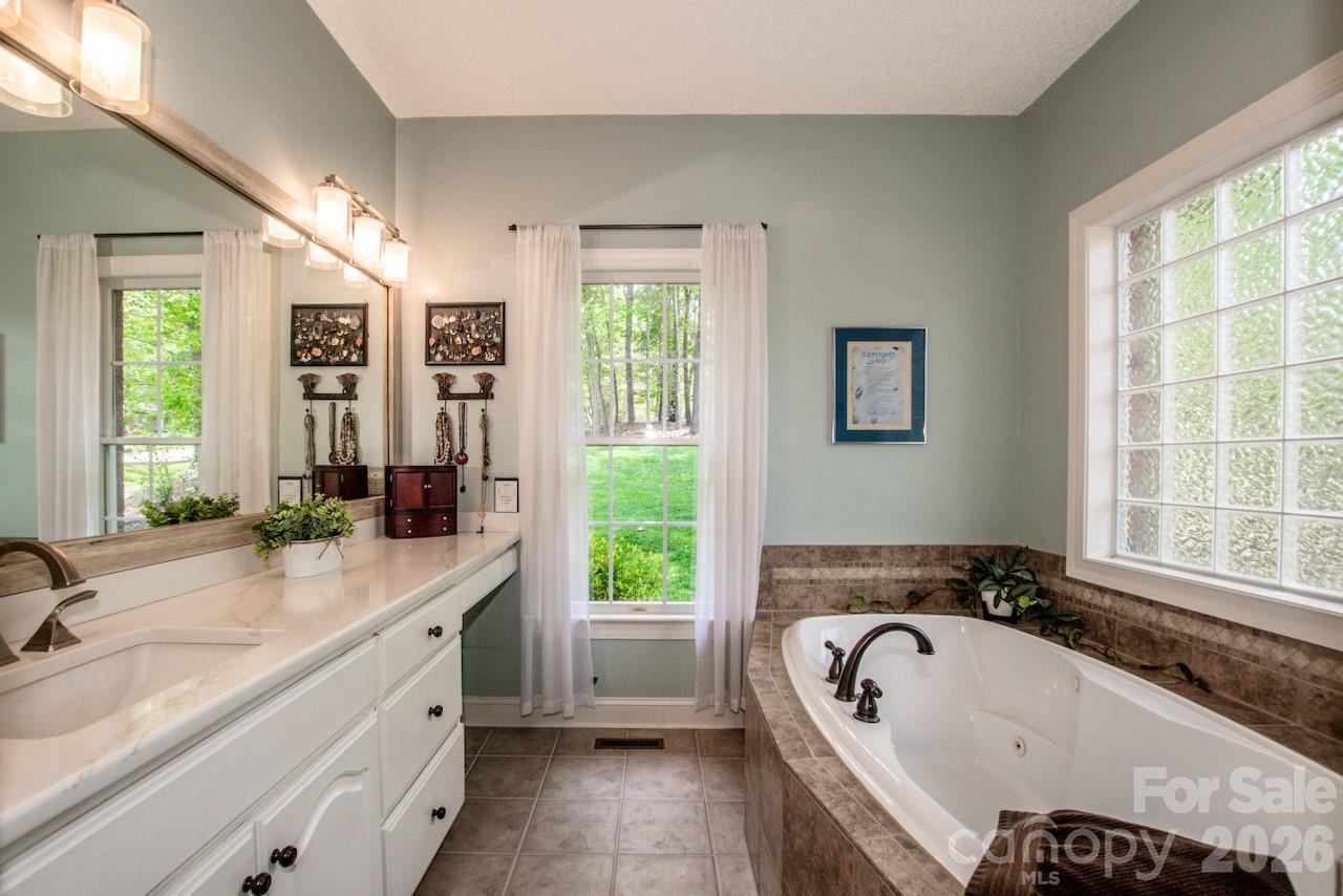 Pinnacle Shores - Residential