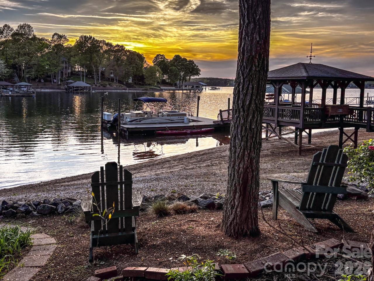 Pinnacle Shores - Residential