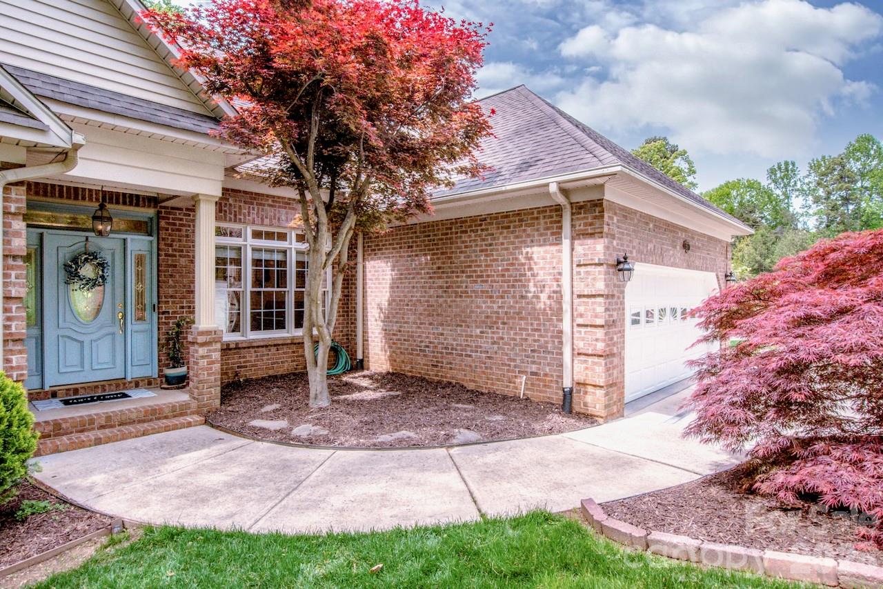 239 Pinnacle Shores Drive