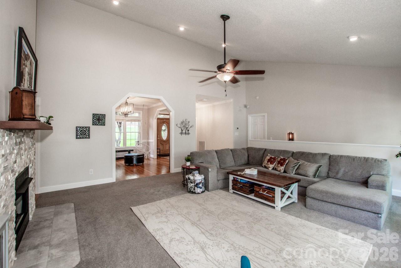 Pinnacle Shores - Residential