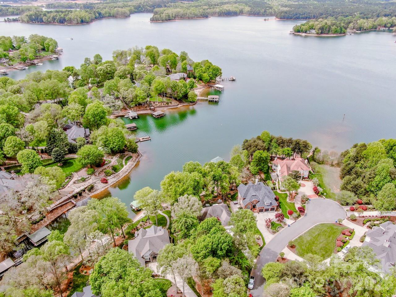 Pinnacle Shores - Residential