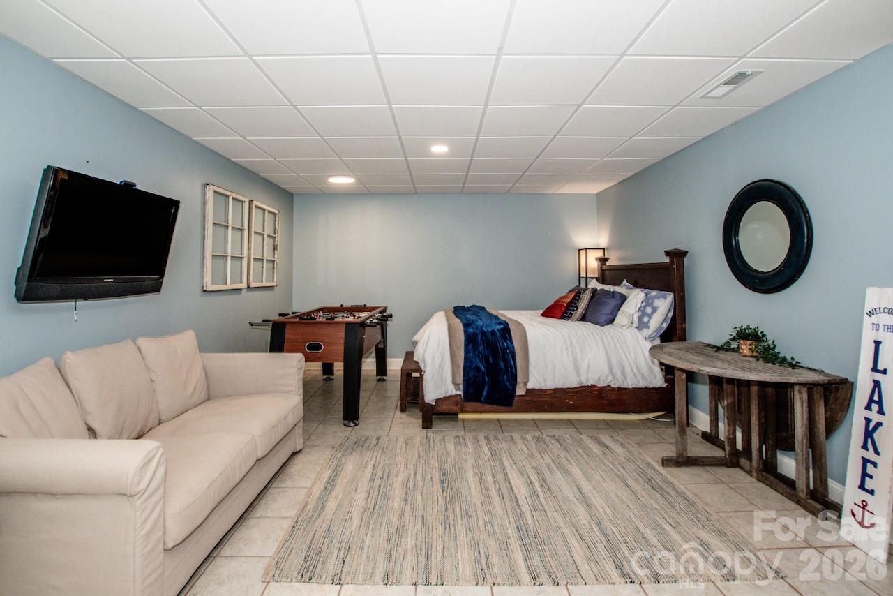 Pinnacle Shores - Residential