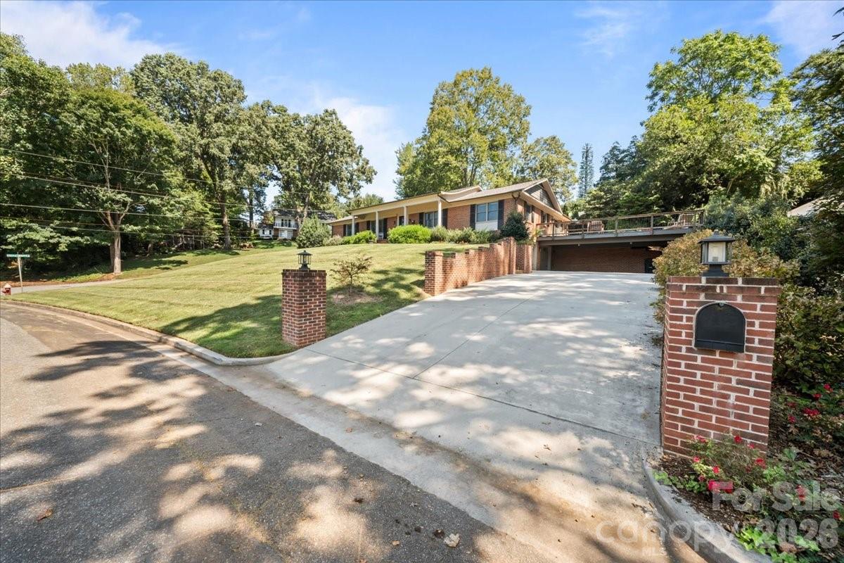 102 Hillside Lane