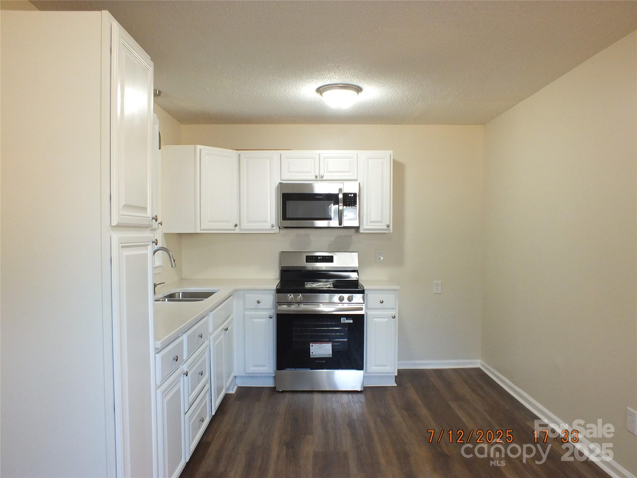2210 Mountain Laurel Road