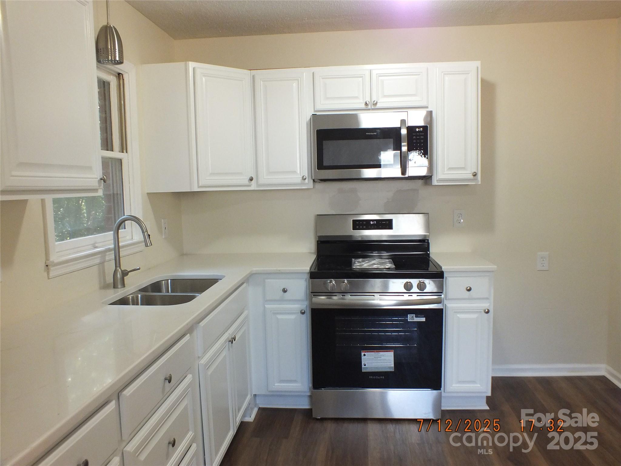 2210 Mountain Laurel Road