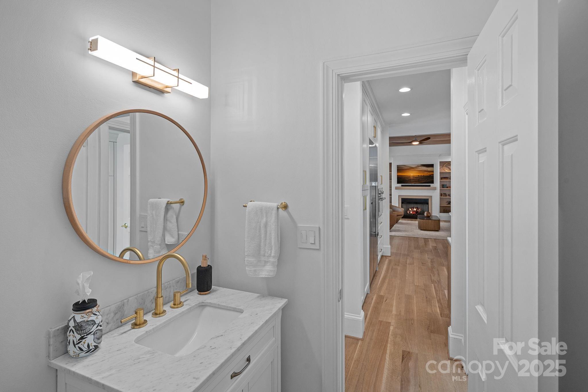 The Peninsula - Residential