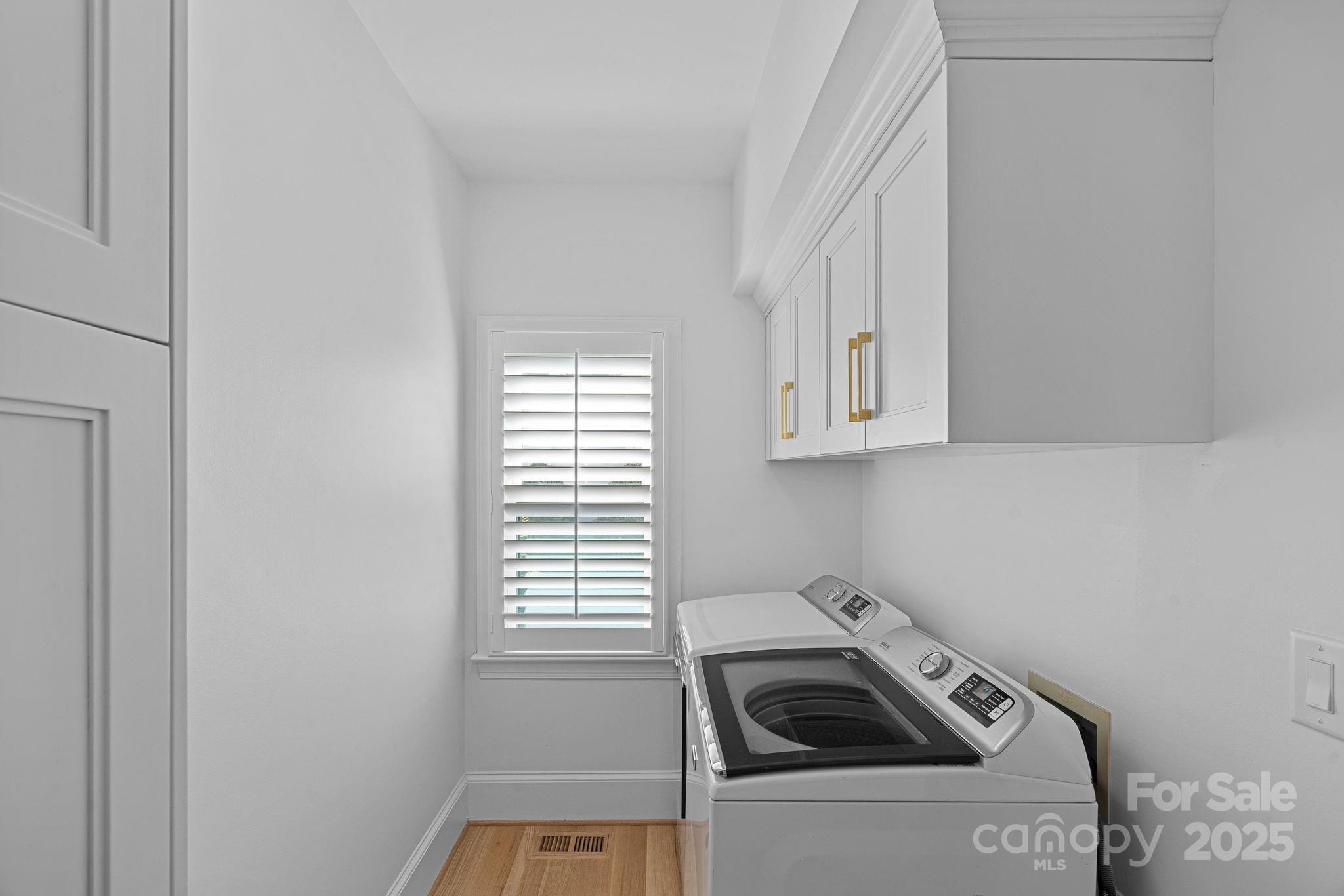 The Peninsula - Residential