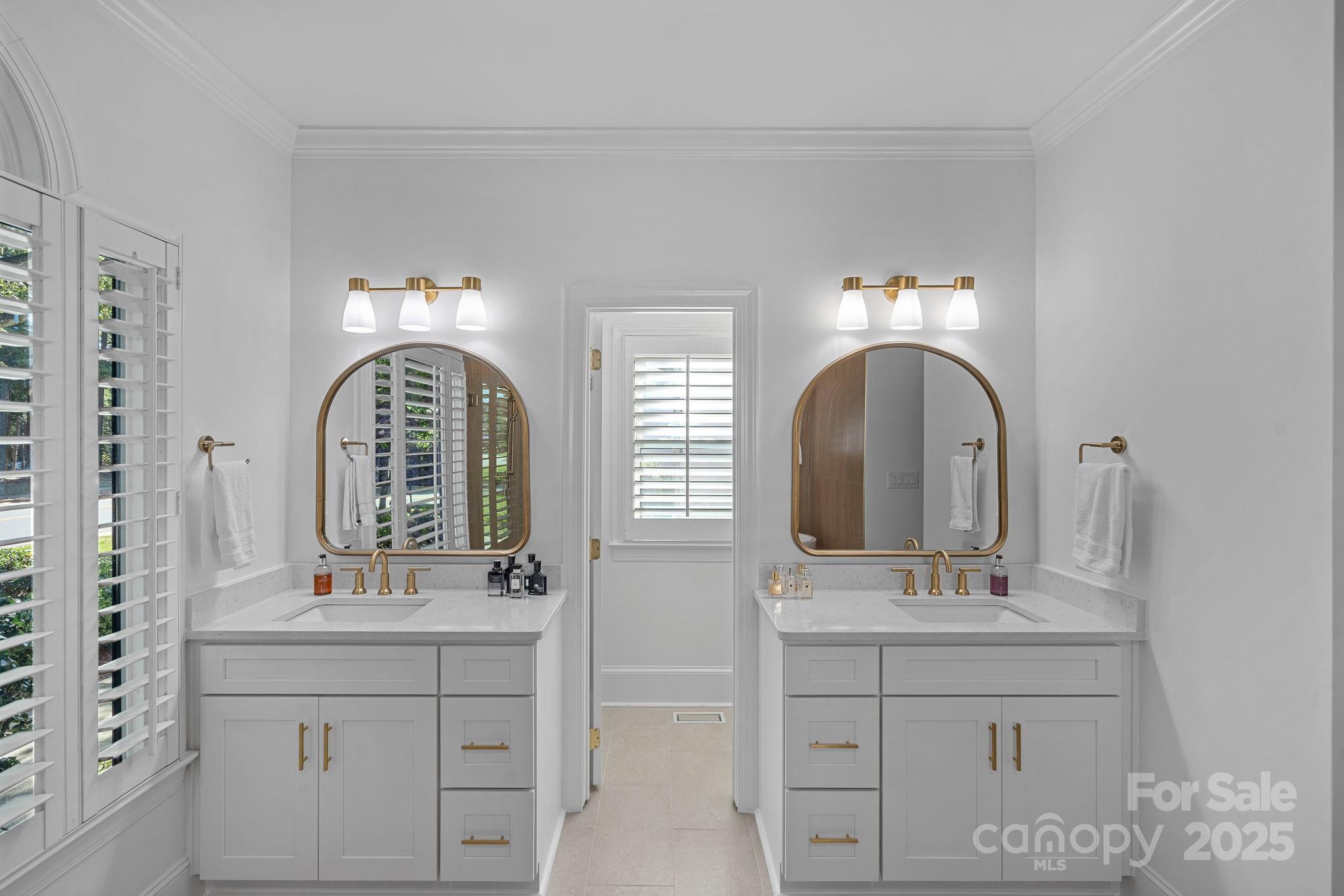 The Peninsula - Residential