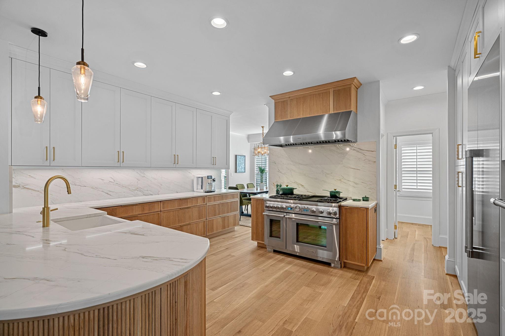 The Peninsula - Residential