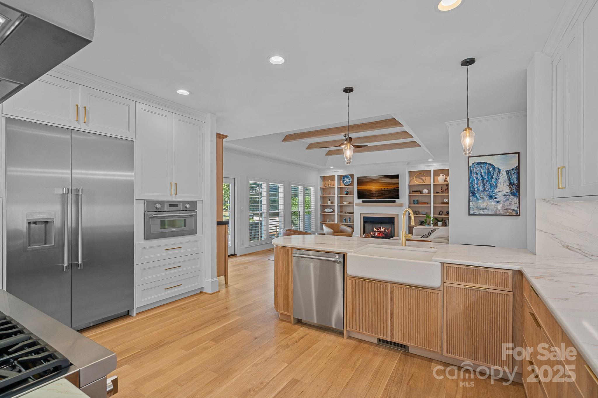 The Peninsula - Residential