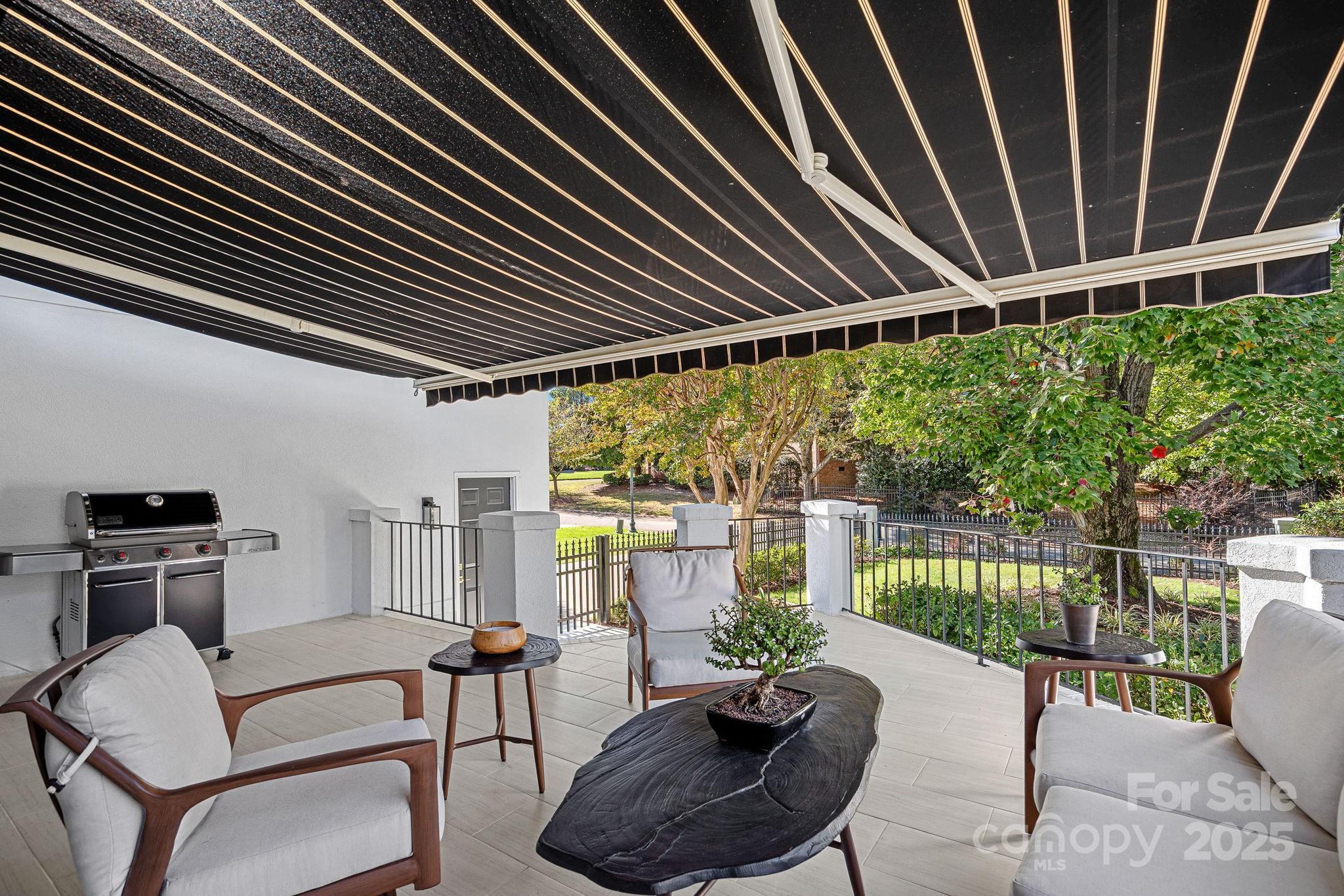 The Peninsula - Residential