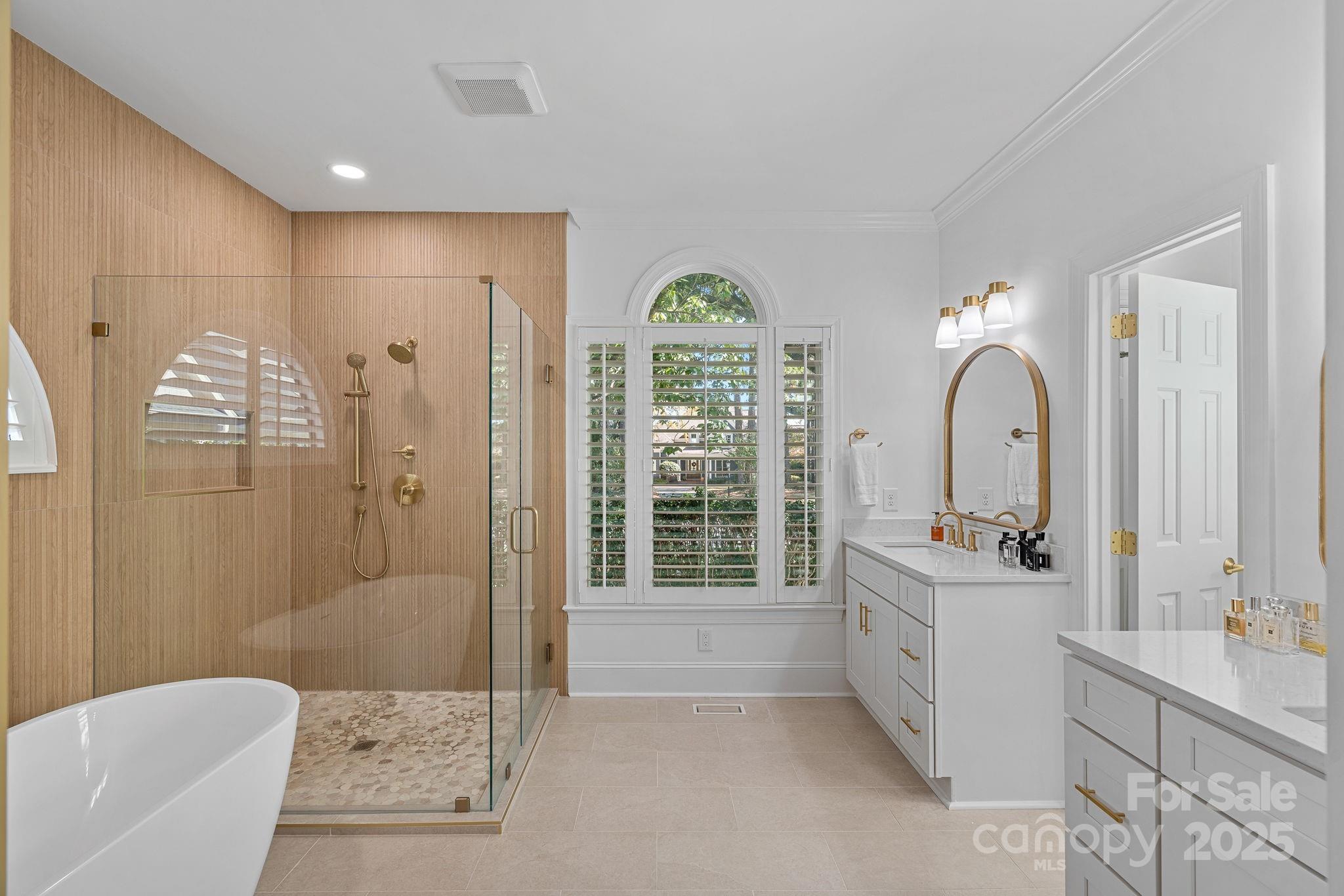 The Peninsula - Residential