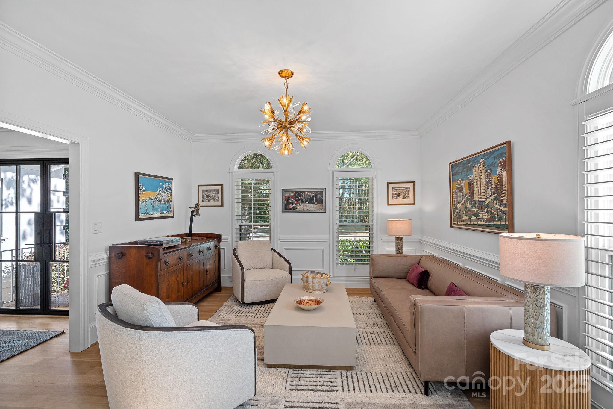 The Peninsula - Residential