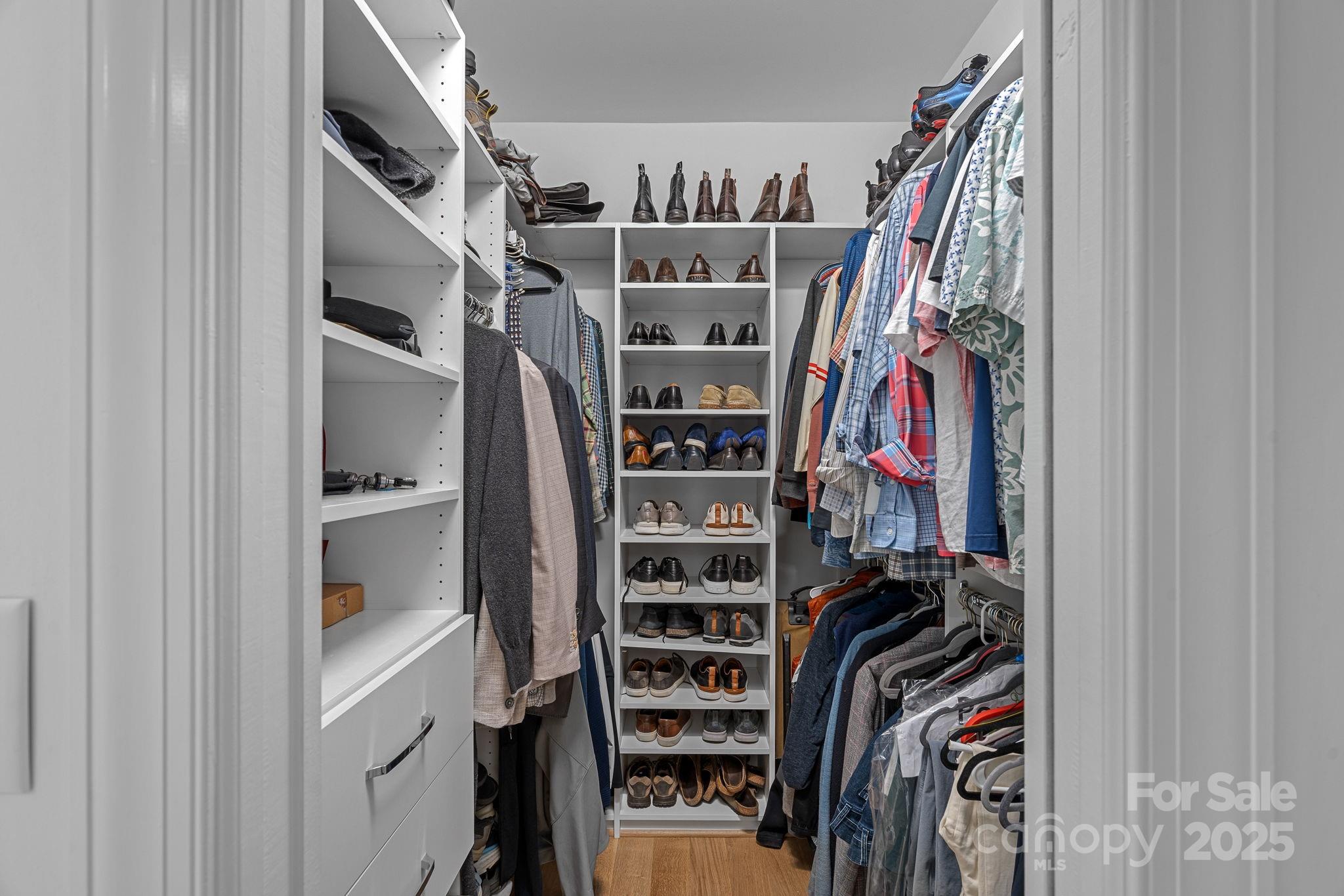 The Peninsula - Residential