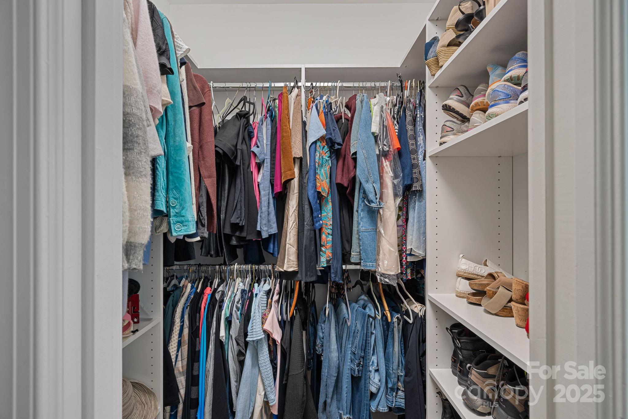 The Peninsula - Residential