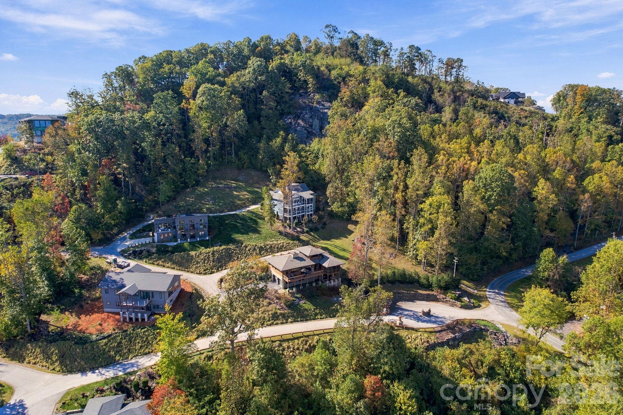 10 Rock Cliff Way