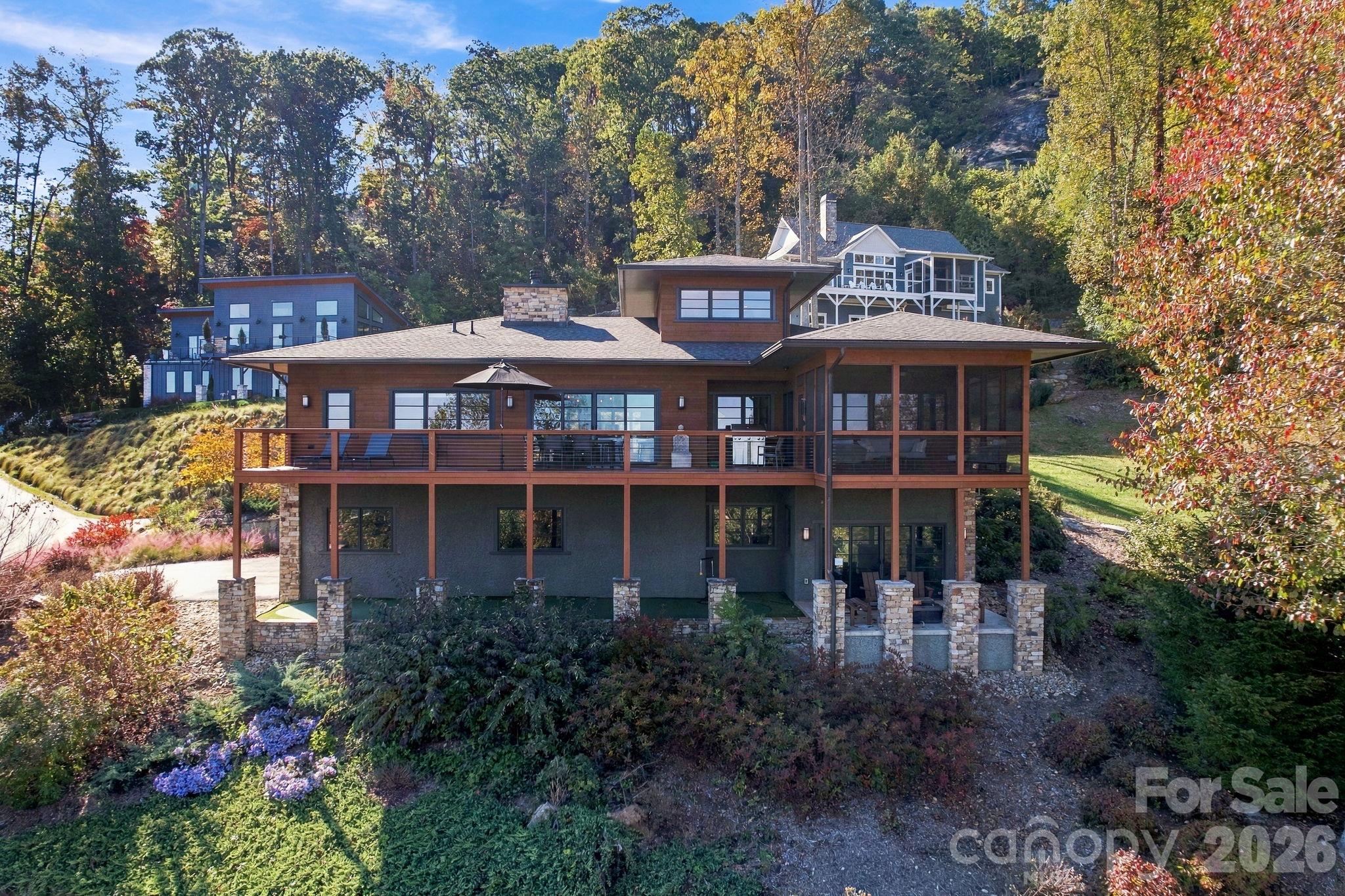 10 Rock Cliff Way