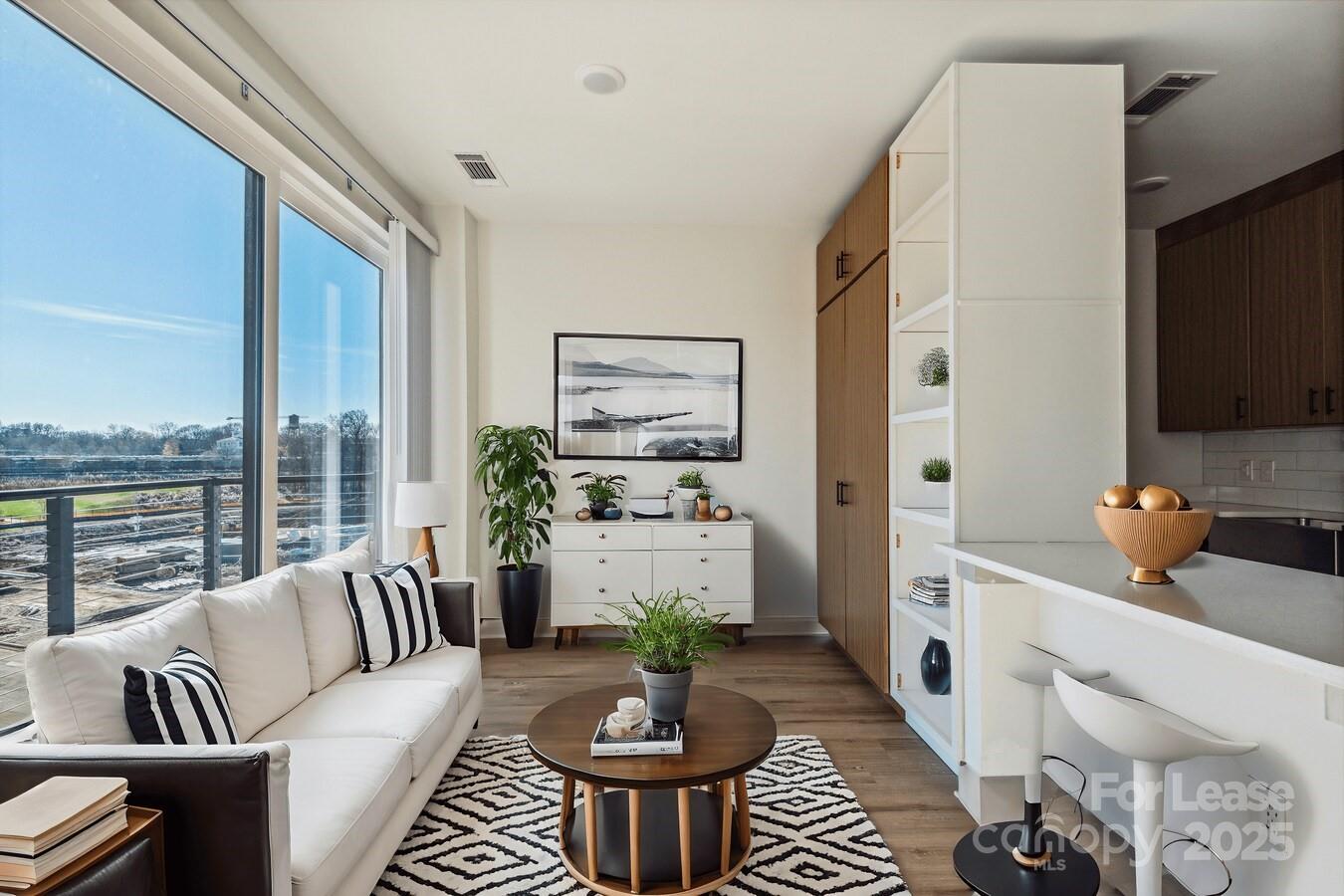 Charlotte, North Carolina 28206, United States, 1 Bedroom Bedrooms, ,1 BathroomBathrooms,Residential,Active,208376