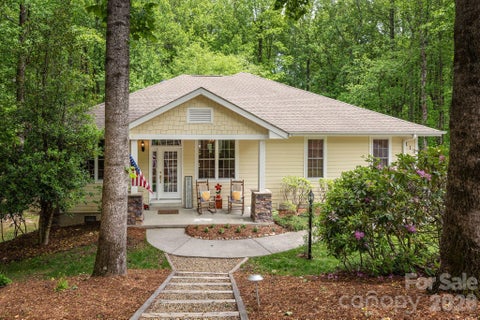 Photo of 113 CHANCERY Court, Flat Rock, NC 28731 (MLS # 4380849)