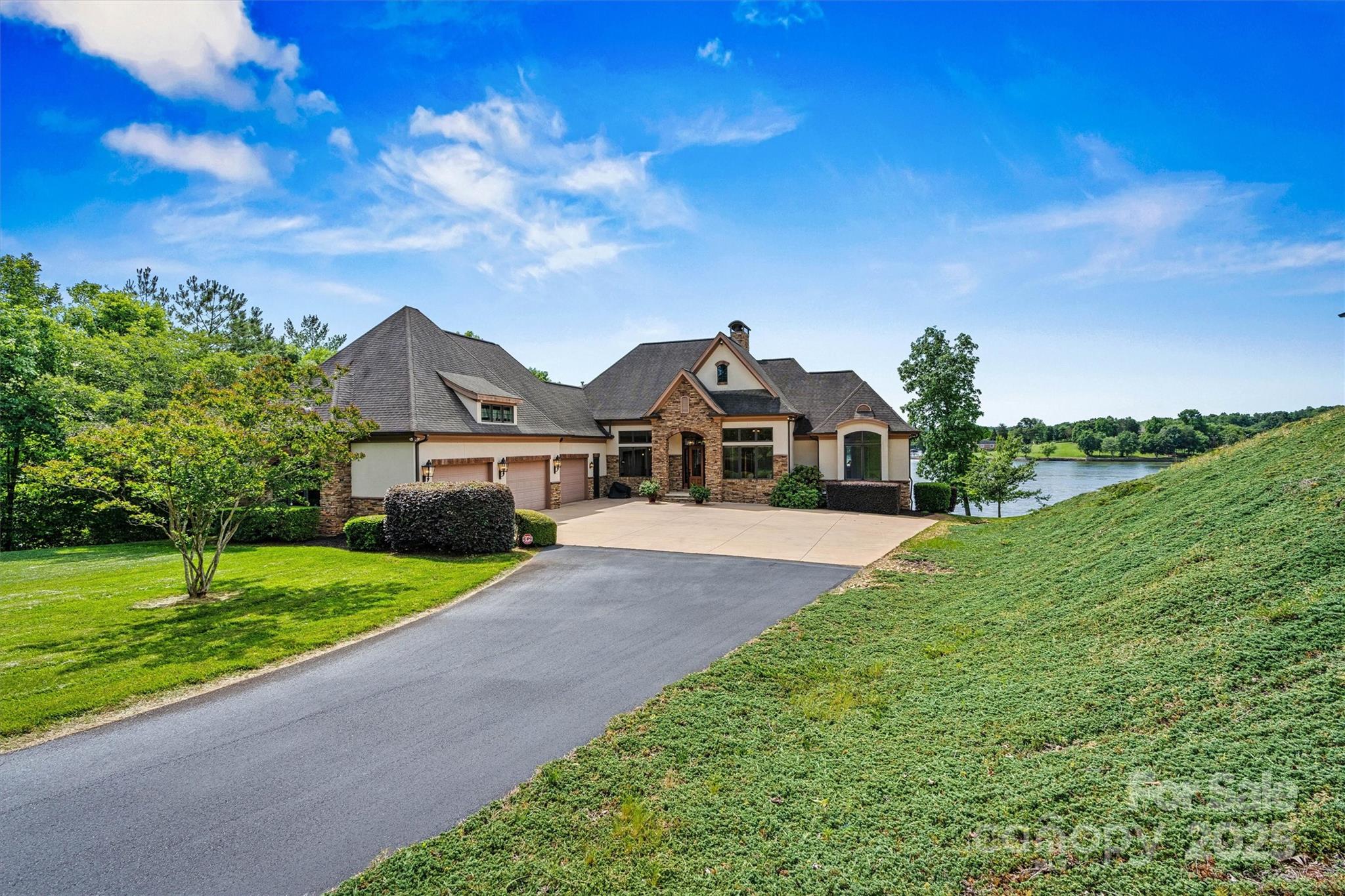 6205 Plantation Pointe Drive
