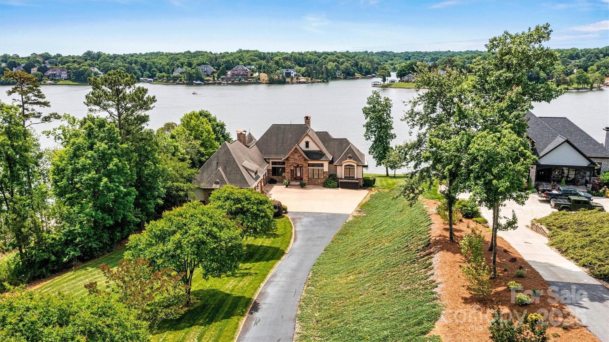 6205 Plantation Pointe Drive