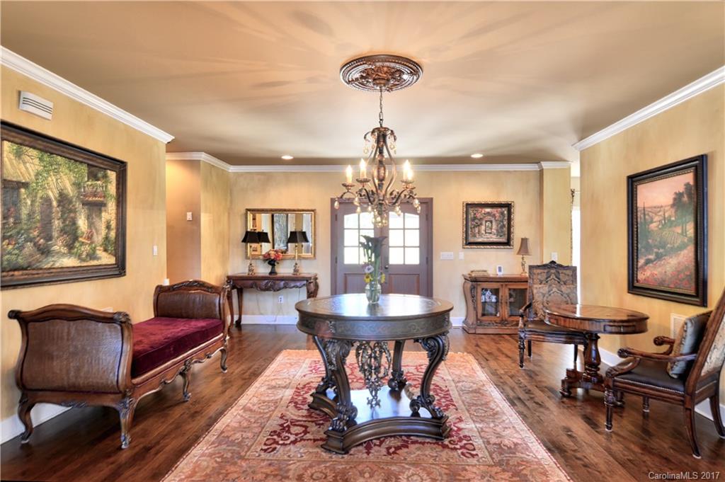 The Peninsula - Residential