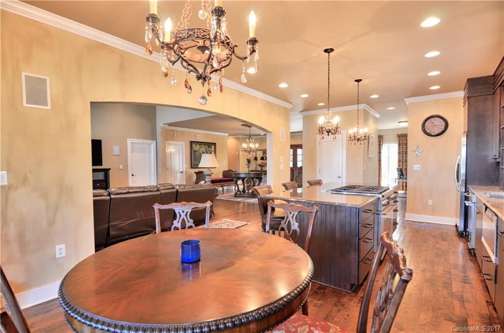 The Peninsula - Residential