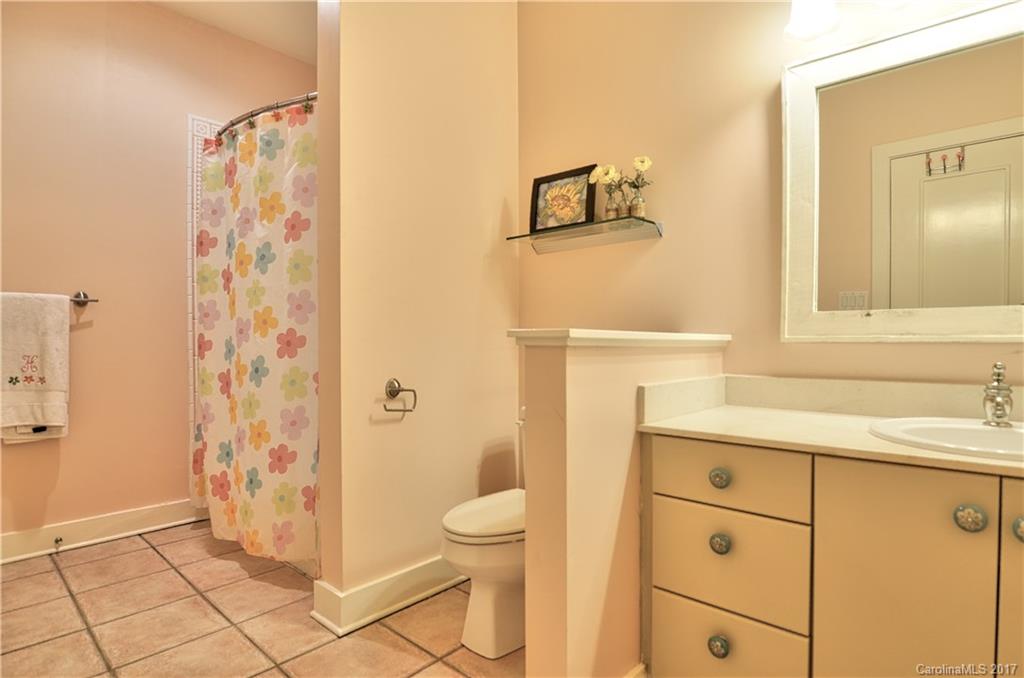 The Peninsula - Residential