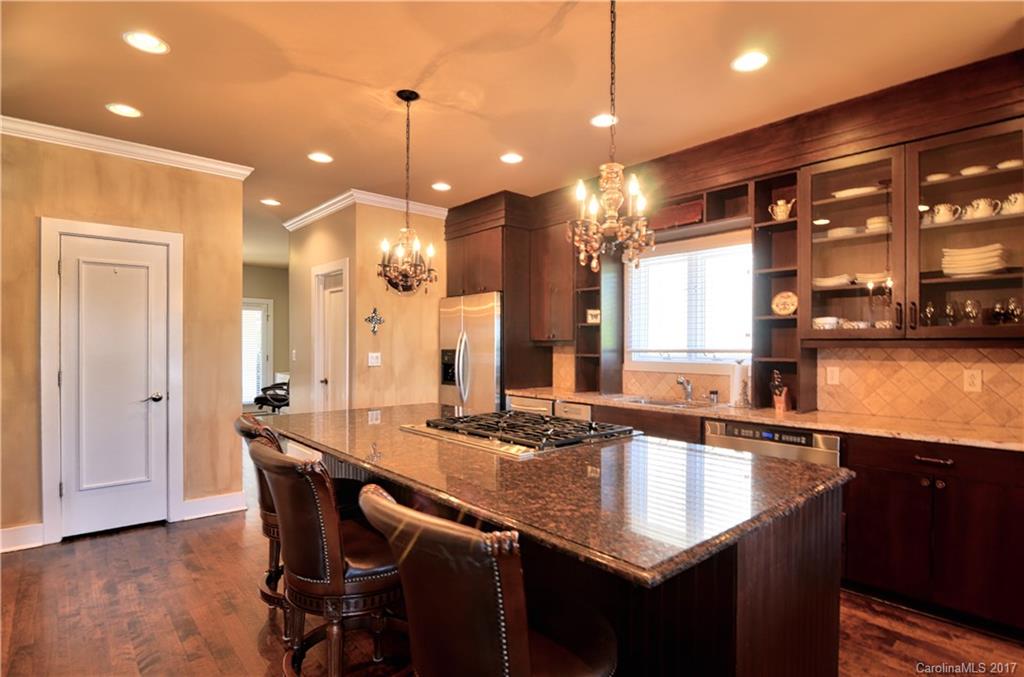 The Peninsula - Residential