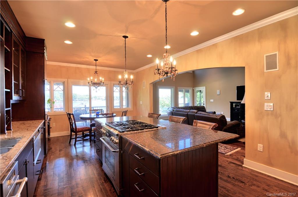 The Peninsula - Residential