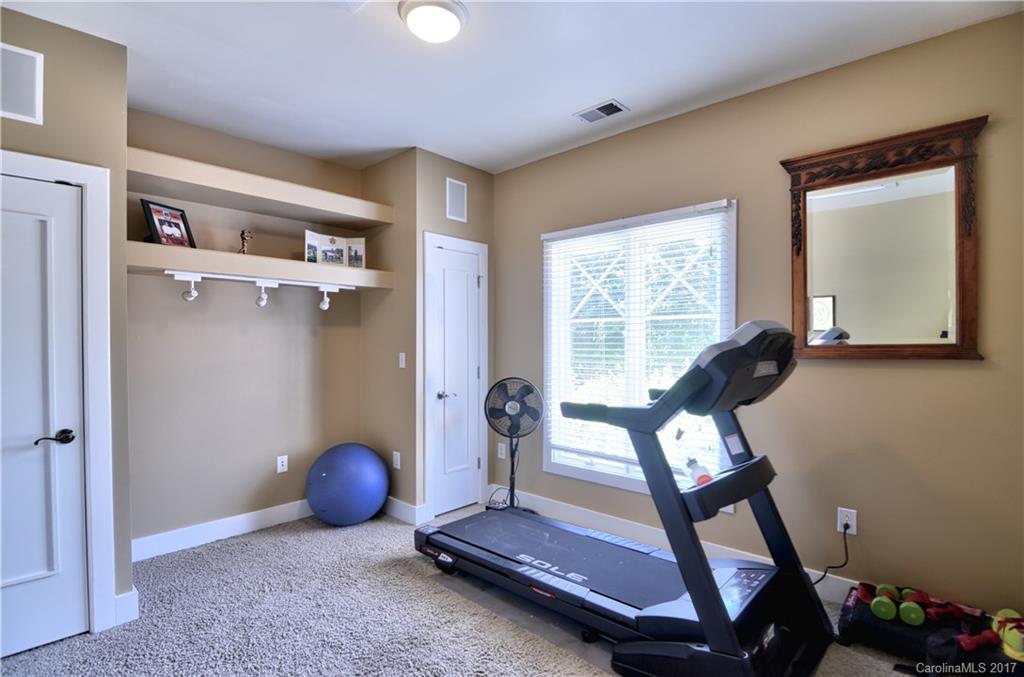 The Peninsula - Residential